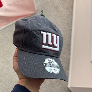 Gray NY Giants Signed Logo Adjustable Cap